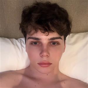 74FB2441-EBB0-4CE2-9572-EB7CF408AD08