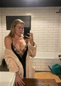 F2SJRQOa0AAqRs7.jpg_large